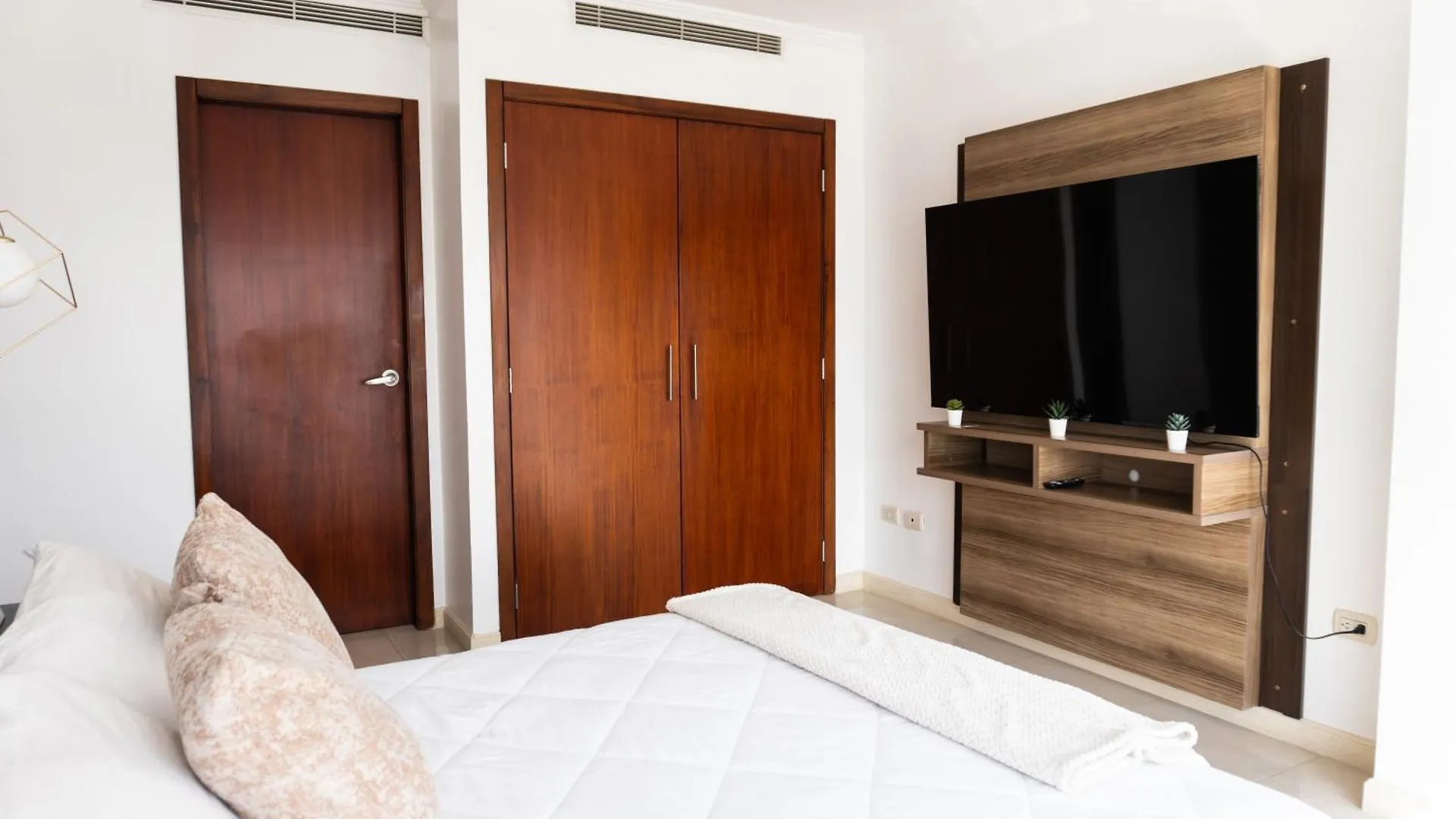 Suite Frente Al Rio Puerto Santa- Guayaquil Lägenhet